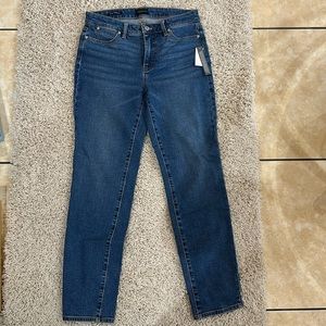 TALBOTS size 4 slim ankle Jean
